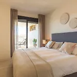 Amazing Seaview Near The Beach! Lejlighed